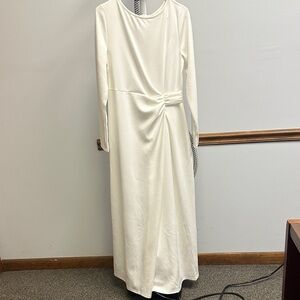 NWT Elegant White Long Sleeve Dress